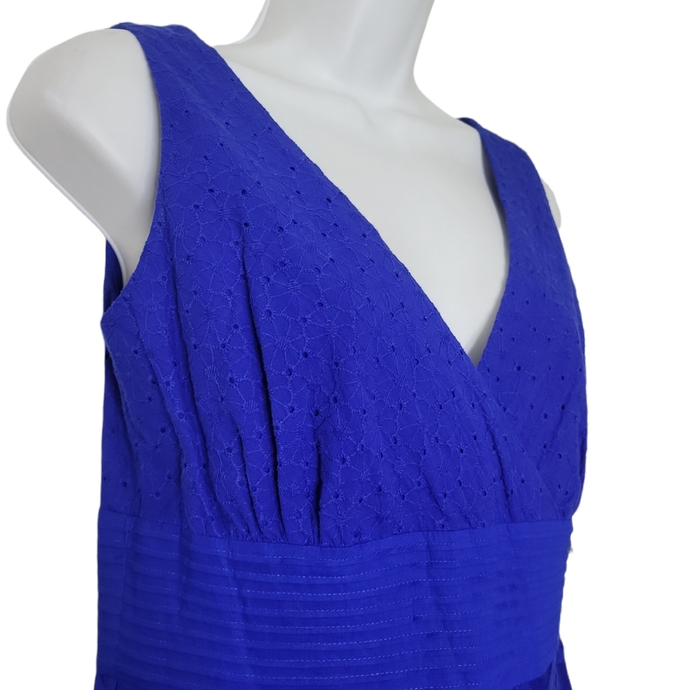 Sandra Darren Royal Blue V Neckline Sleeveless Fit and Flare Dress Size 8 - Picture 5 of 13